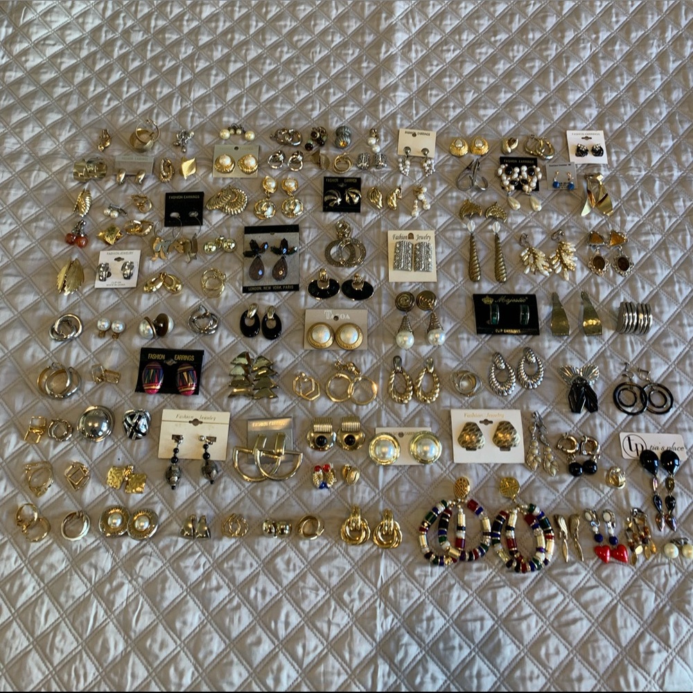 101 pairs Vintage earrings from the 70’s, 80’sand 90’s.
